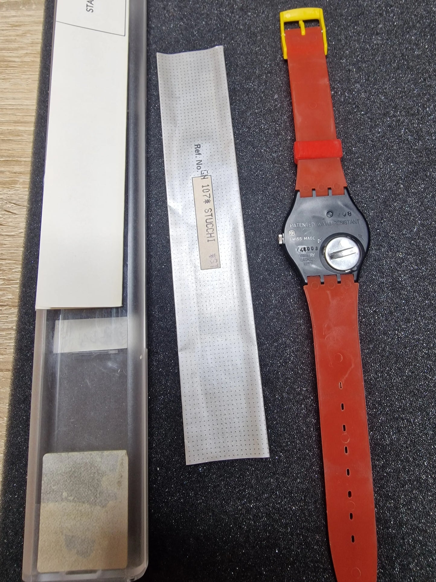 🌴 Swatch GB113 “Waipitu” (1987) – Tropical 80s Icon 🌈