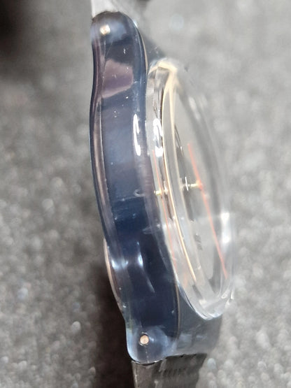 ⌚ Swatch GM108 “Nuni” (1991) – Minimal 90s Design Classic