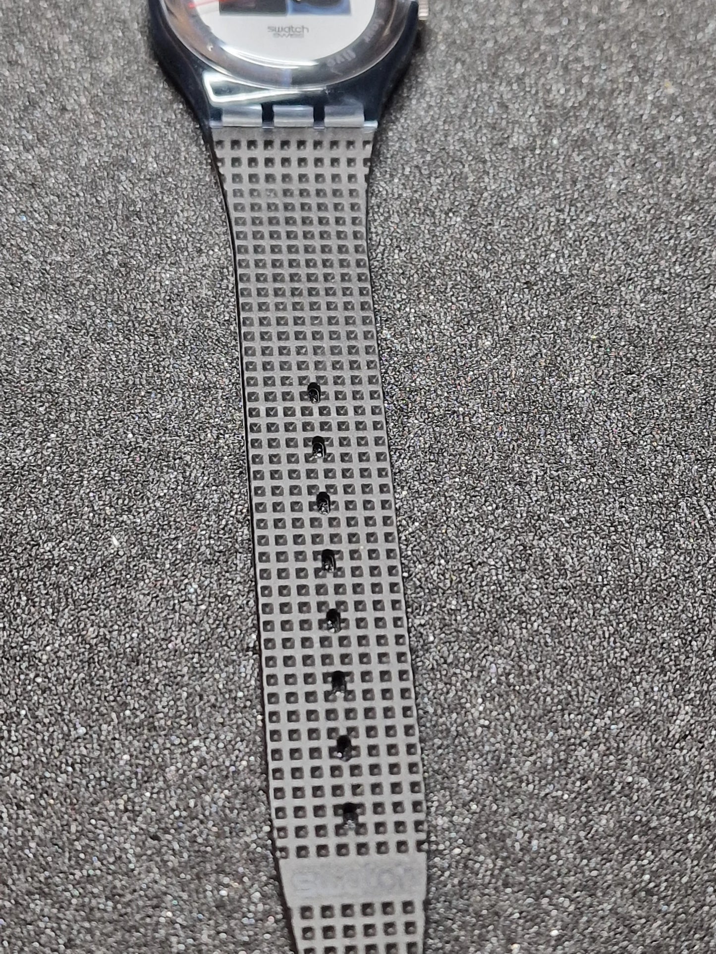 ⌚ Swatch GM108 “Nuni” (1991) – Minimal 90s Design Classic