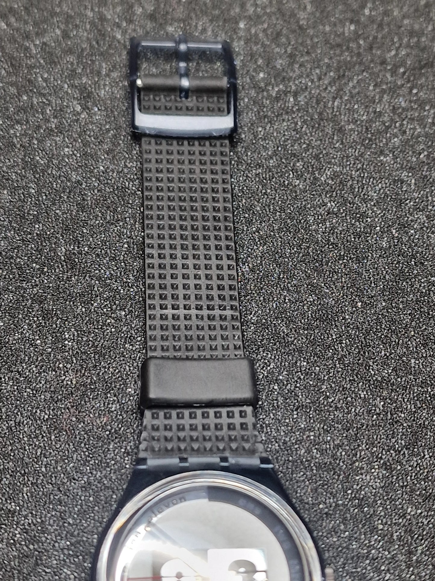 ⌚ Swatch GM108 “Nuni” (1991) – Minimal 90s Design Classic