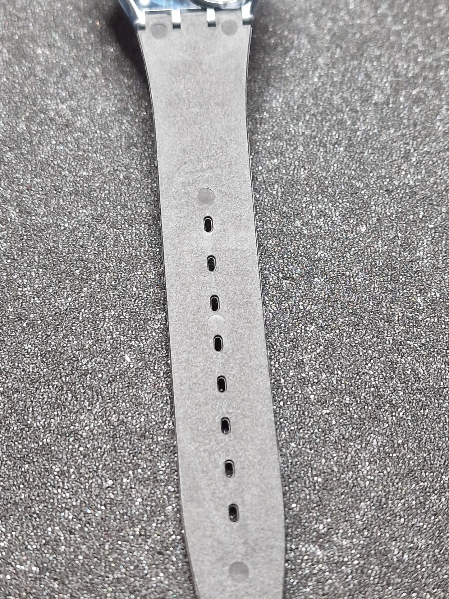 ⌚ Swatch GM108 “Nuni” (1991) – Minimal 90s Design Classic