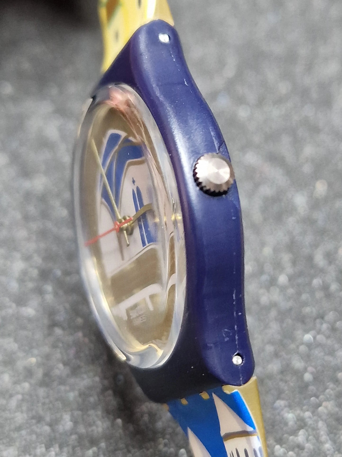 🏛️ Swatch GN120 “Backstage” (1992) – Architectural Elegance