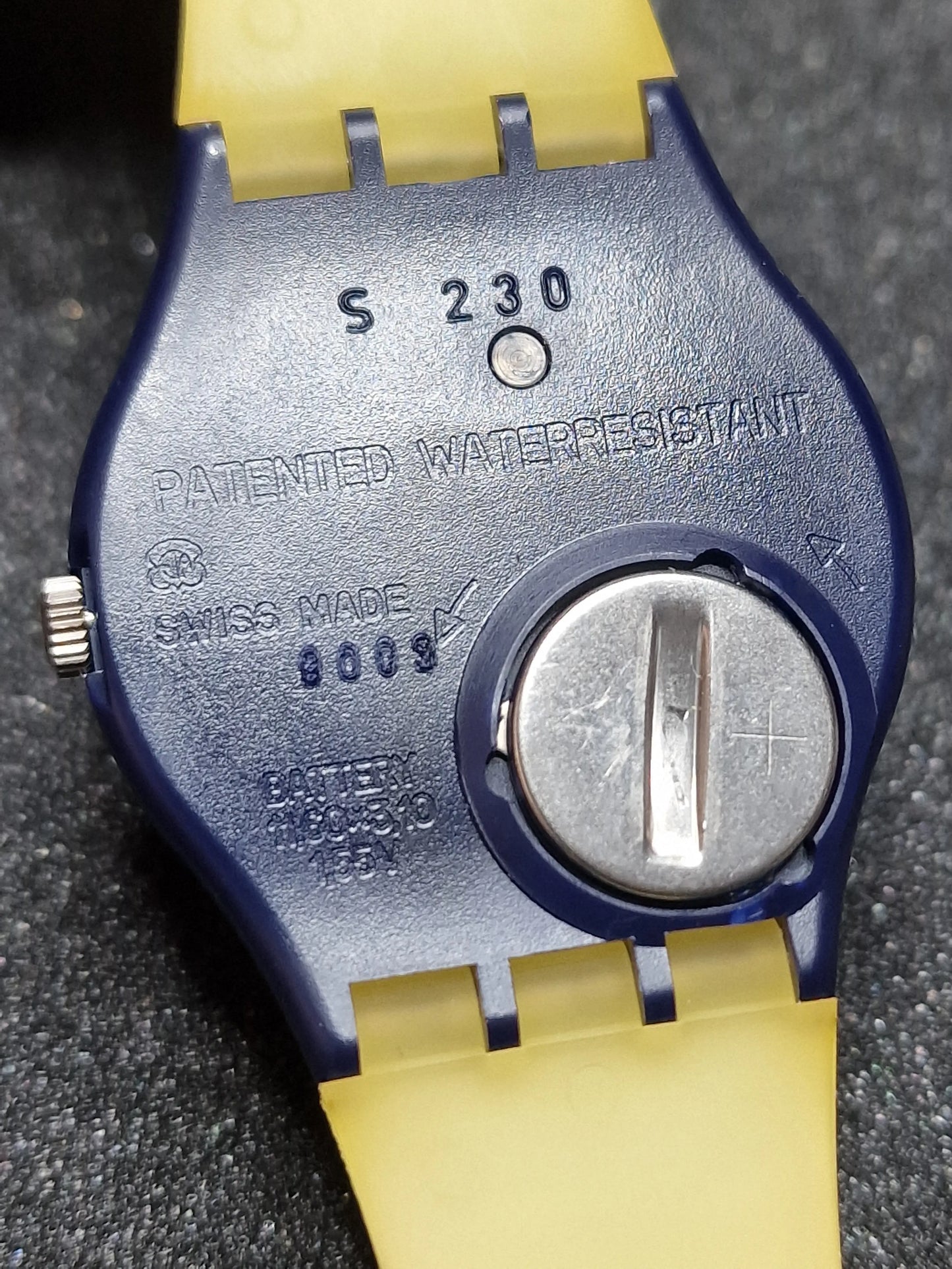 🏛️ Swatch GN120 “Backstage” (1992) – Architectural Elegance