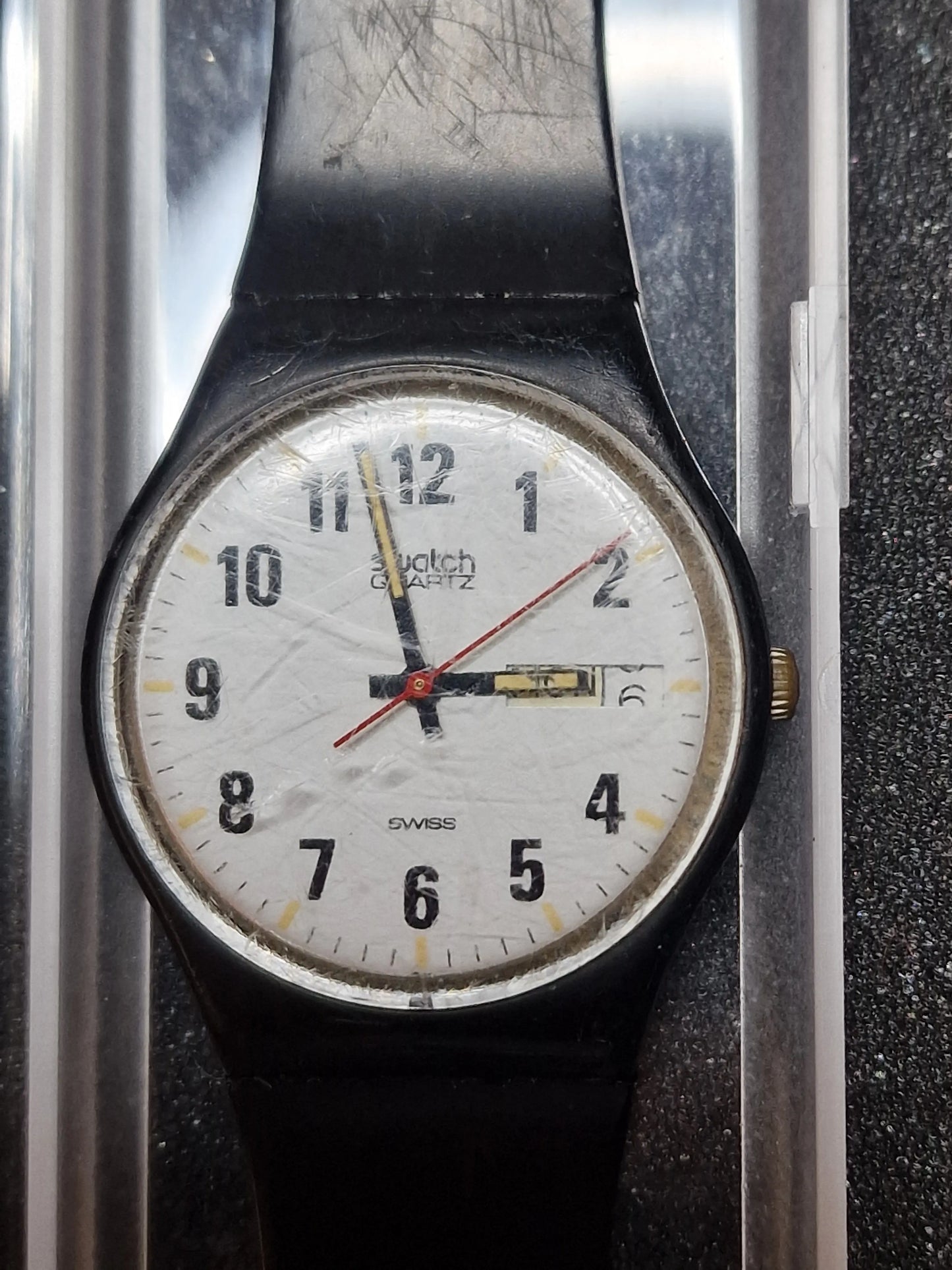 ✈️ Swatch GB703 “Swissair” (1986) – Rare Airline Edition