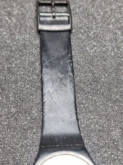 ✈️ Swatch GB703 “Swissair” (1986) – Rare Airline Edition