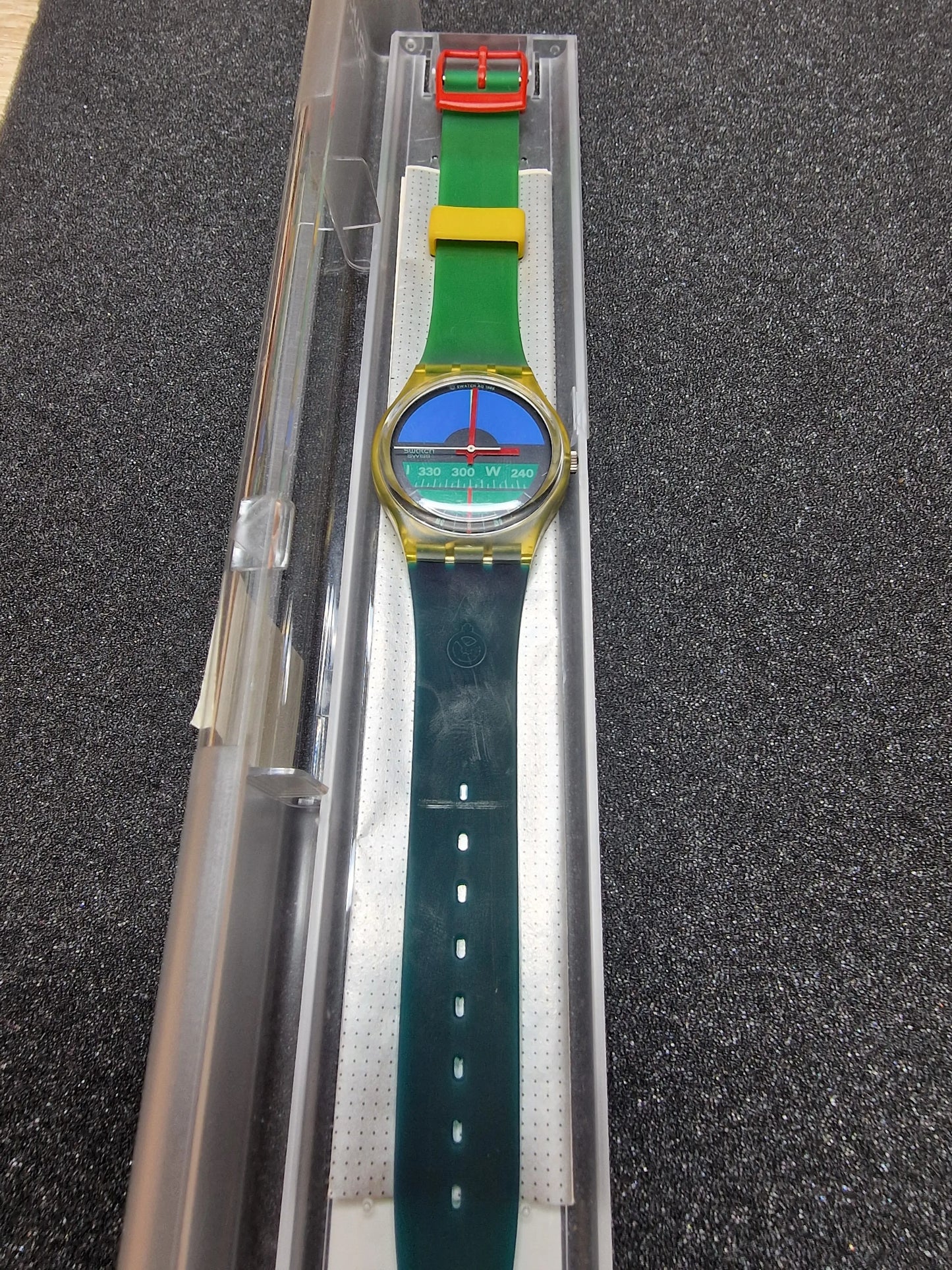 🧭 Swatch GK102 “Nautilus” (1986) – Iconic Compass Design