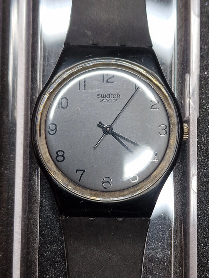 🖤 Swatch GB105 “Blackout” (1985) – Minimalist Classic