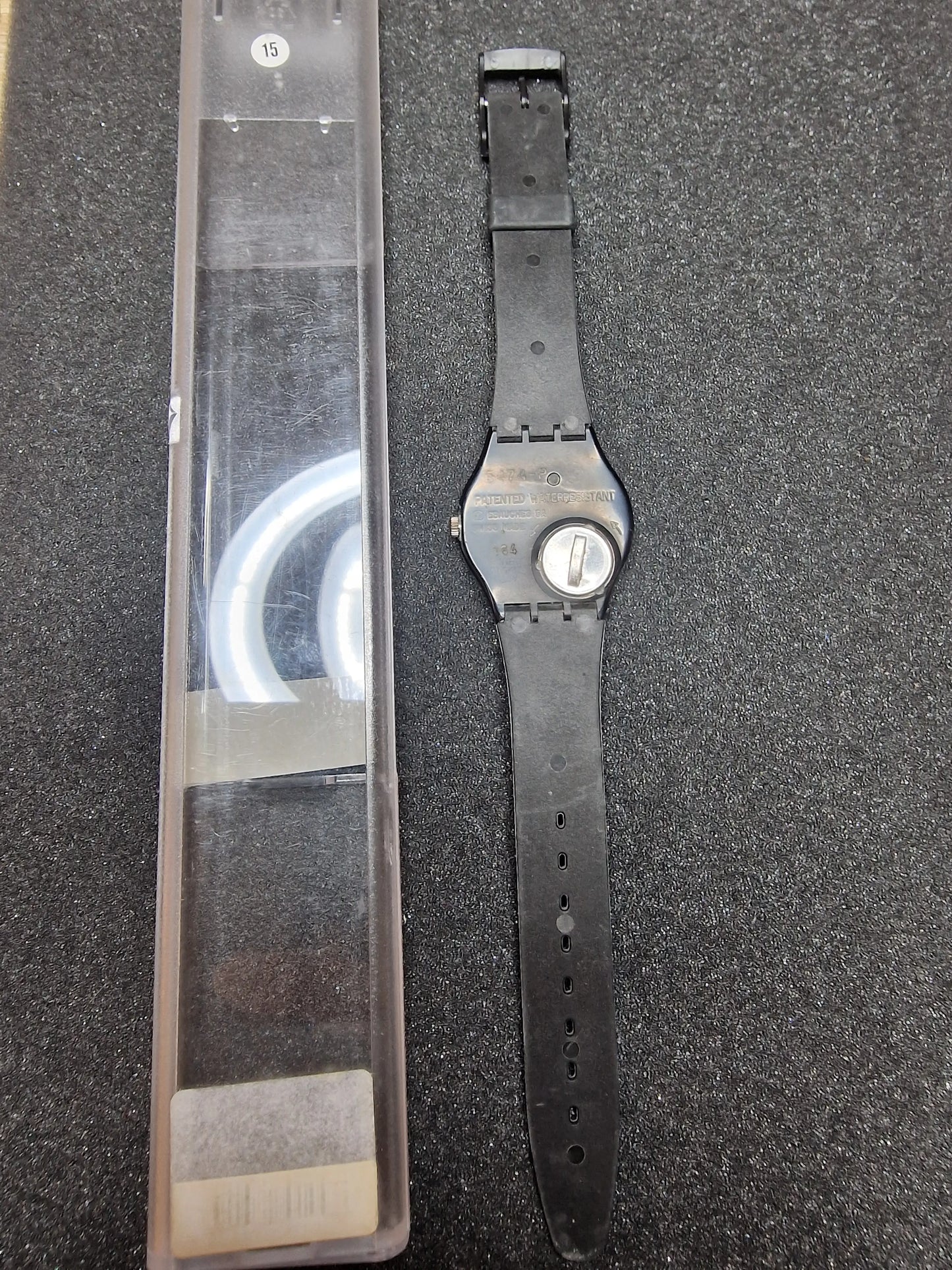 🖤 Swatch GB105 “Blackout” (1985) – Minimalist Classic