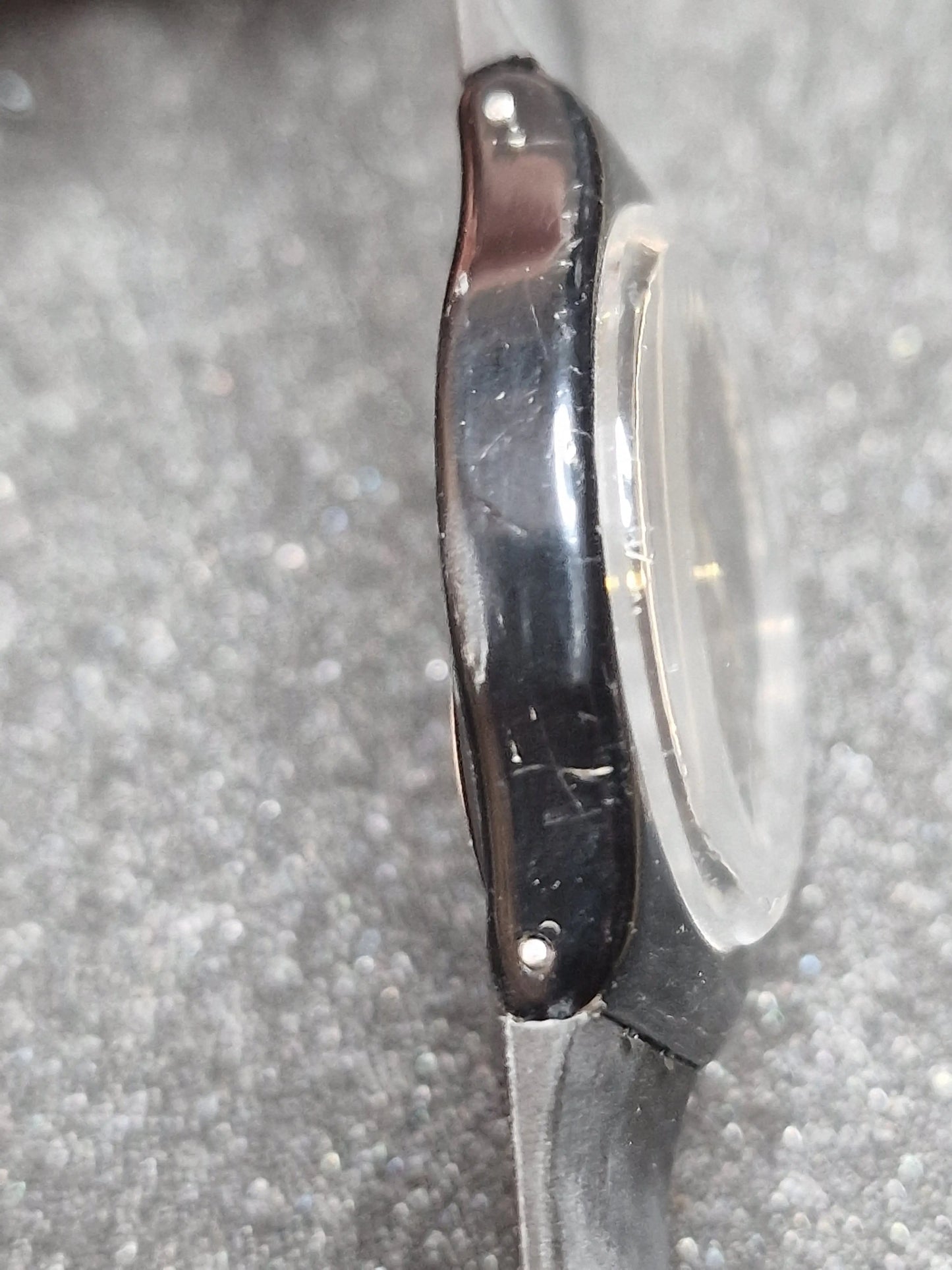 🖤 Swatch GB105 “Blackout” (1985) – Minimalist Classic