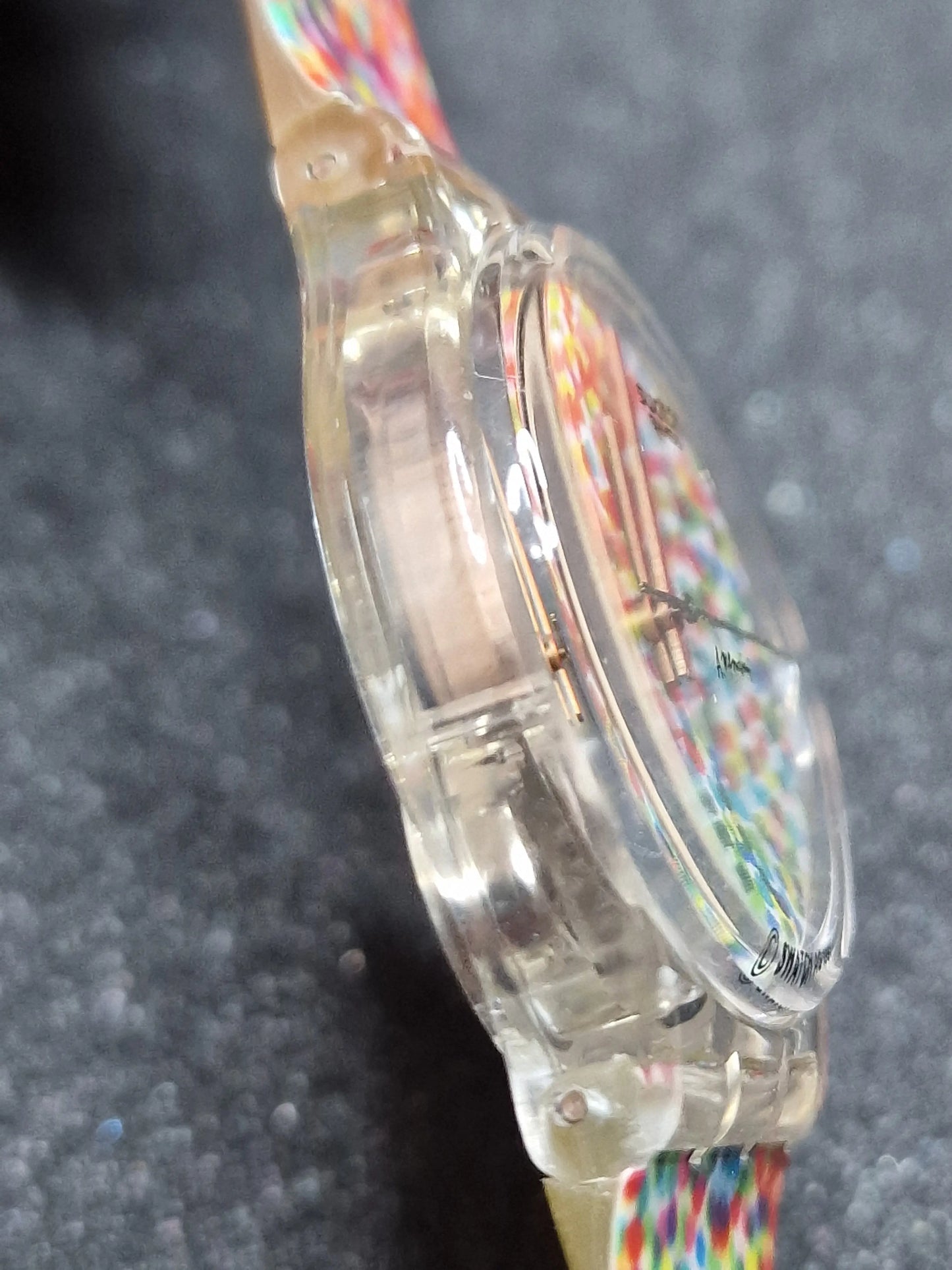 🎨 Swatch GY121 “Lot of Dots” (1991) – Art Special by Albrecht Klauer-Simonis