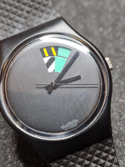 🖤 Swatch GB715 “Color Windows” (1989) – Geometric Minimalism