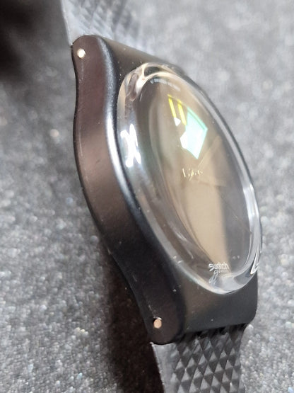 🖤 Swatch GB715 “Color Windows” (1989) – Geometric Minimalism