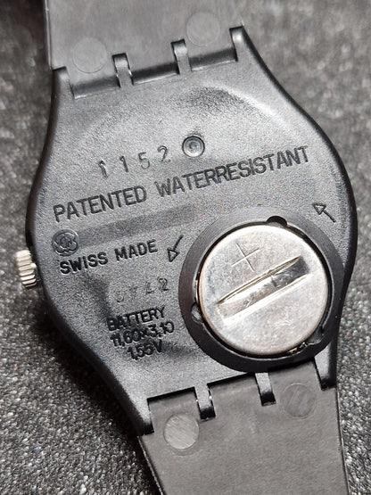 🖤 Swatch GB715 “Color Windows” (1989) – Geometric Minimalism