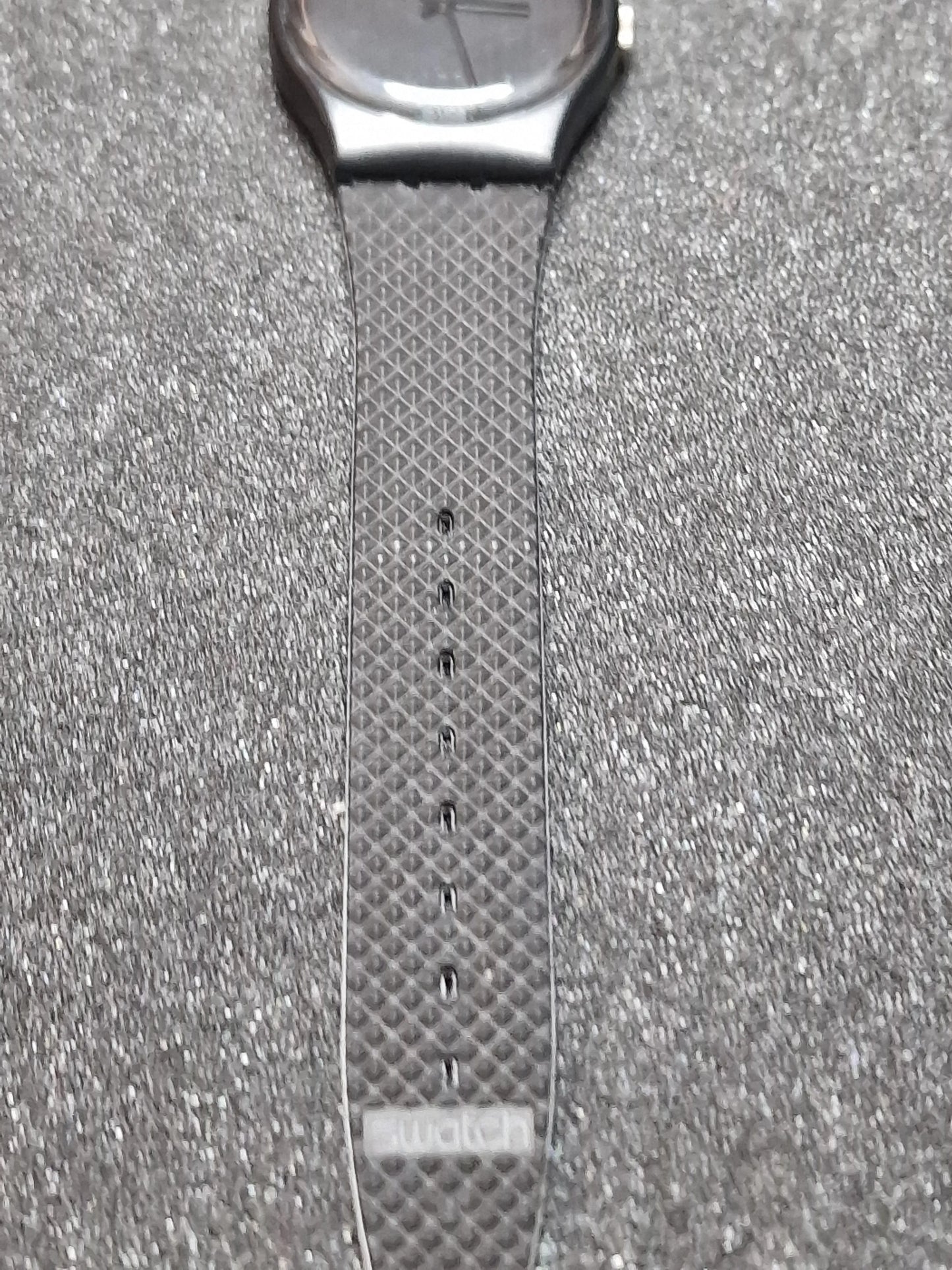 🖤 Swatch GB715 “Color Windows” (1989) – Geometric Minimalism