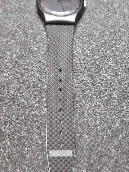 🖤 Swatch GB715 “Color Windows” (1989) – Geometric Minimalism