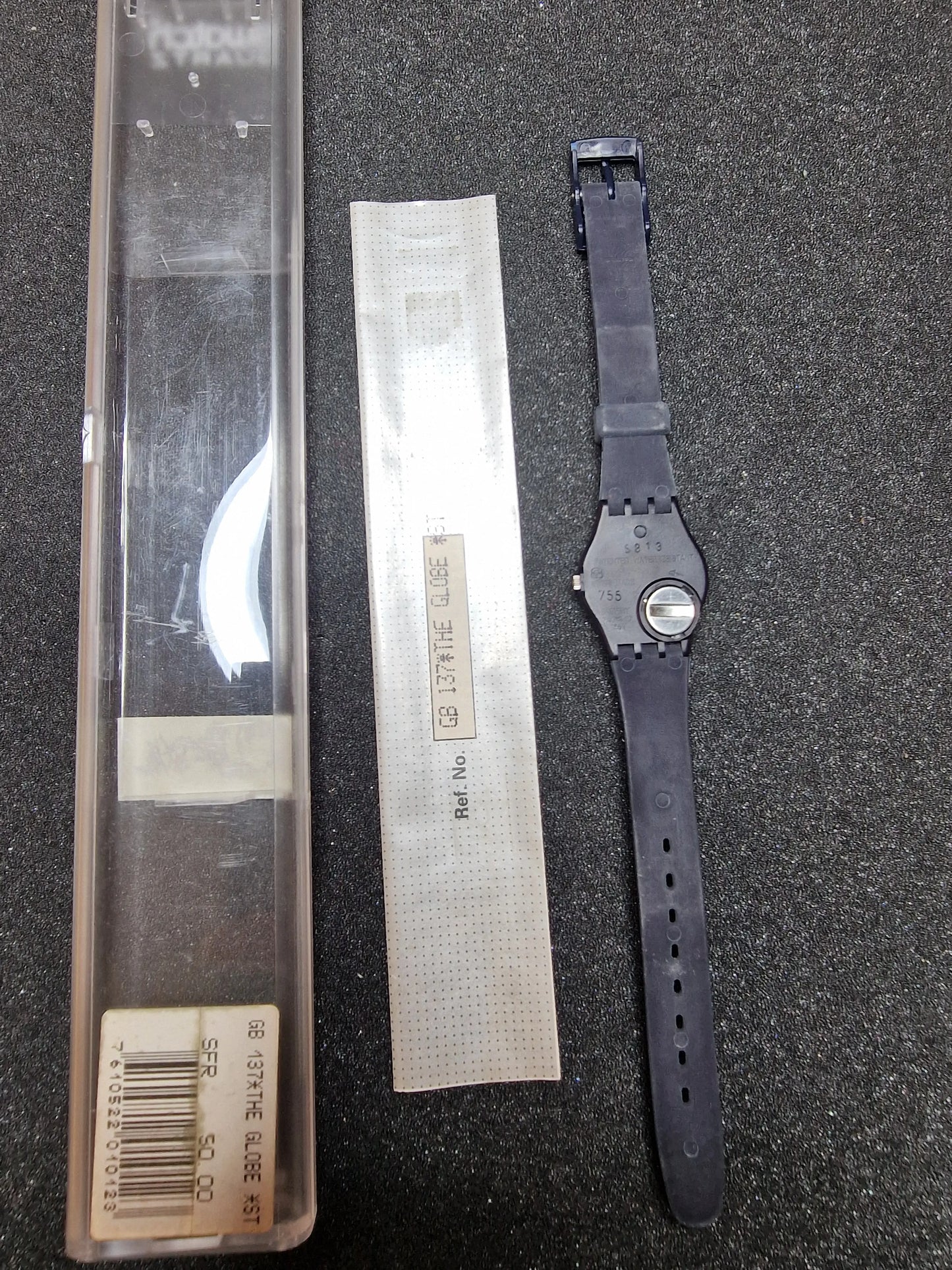 ⚪ Swatch Lady LN104 “Biarritz” (1988) – Elegant Polka Dot Classic