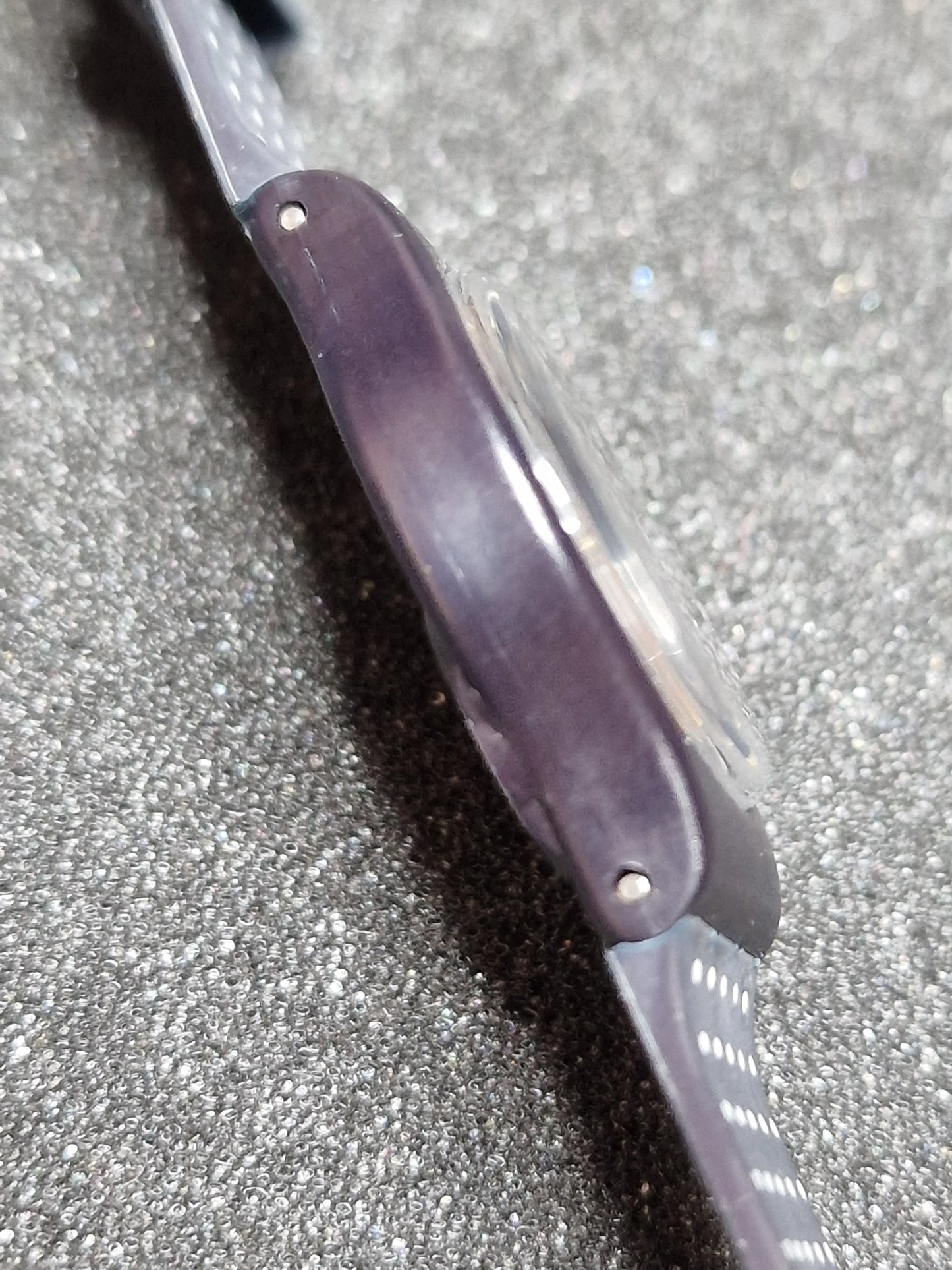 ⚪ Swatch Lady LN104 “Biarritz” (1988) – Elegant Polka Dot Classic