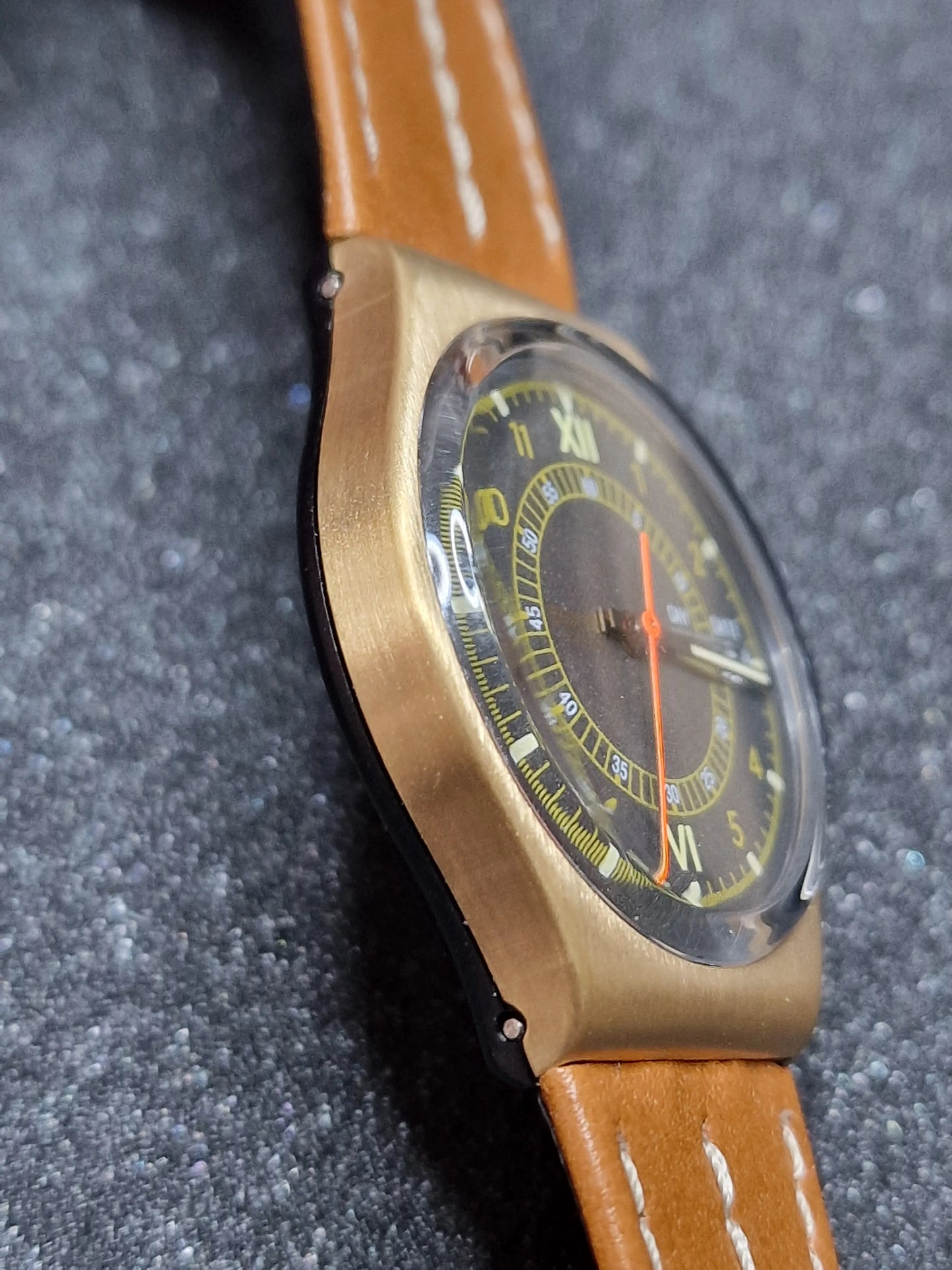 🕰️ Swatch GX703 “Courier” (1988) – Vintage Pilot Style with Day-Date