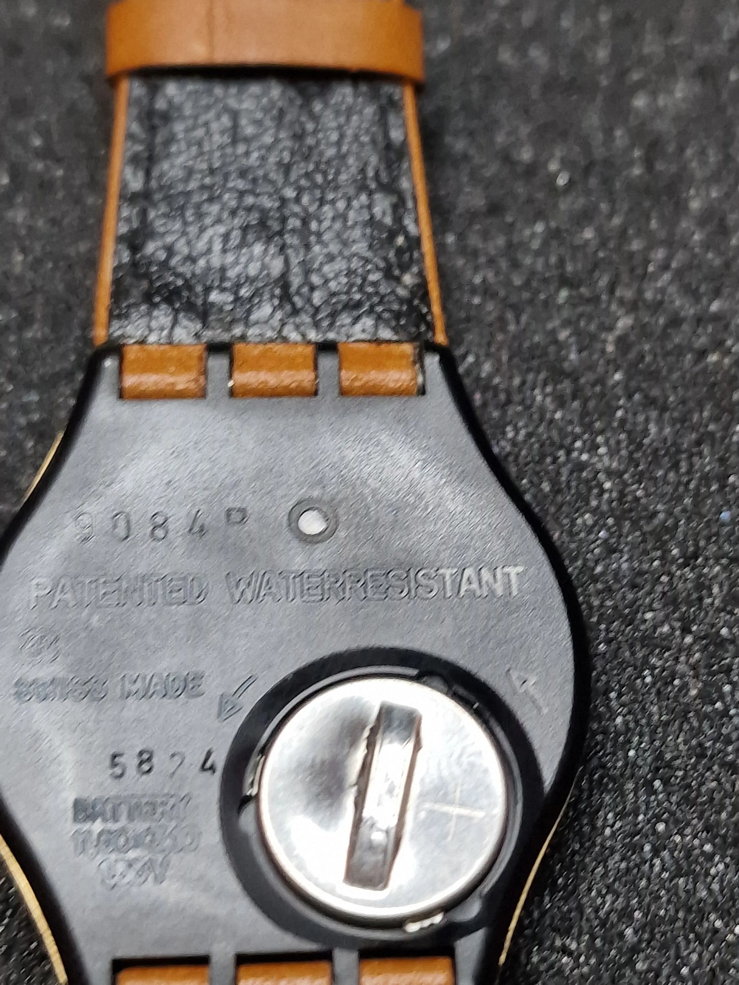 🕰️ Swatch GX703 “Courier” (1988) – Vintage Pilot Style with Day-Date