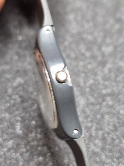 🔴 Swatch Lady LA101 “Mah-Jong” (1984) – Early Swatch Classic