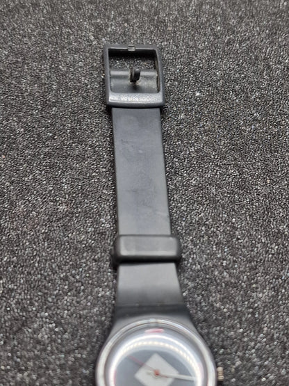 🔴 Swatch Lady LA101 “Mah-Jong” (1984) – Early Swatch Classic