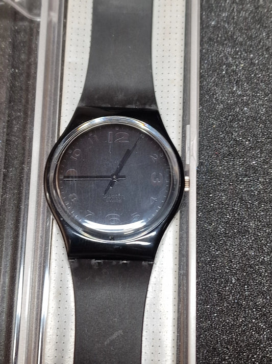🖤 Swatch GB144 “After Dark” (1992) – Minimalist Black Elegance