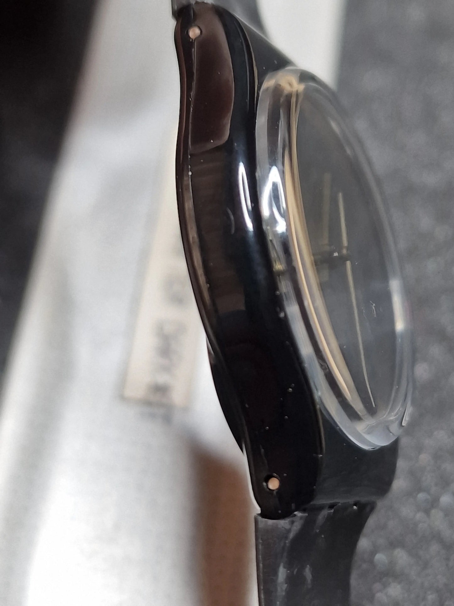 🖤 Swatch GB144 “After Dark” (1992) – Minimalist Black Elegance