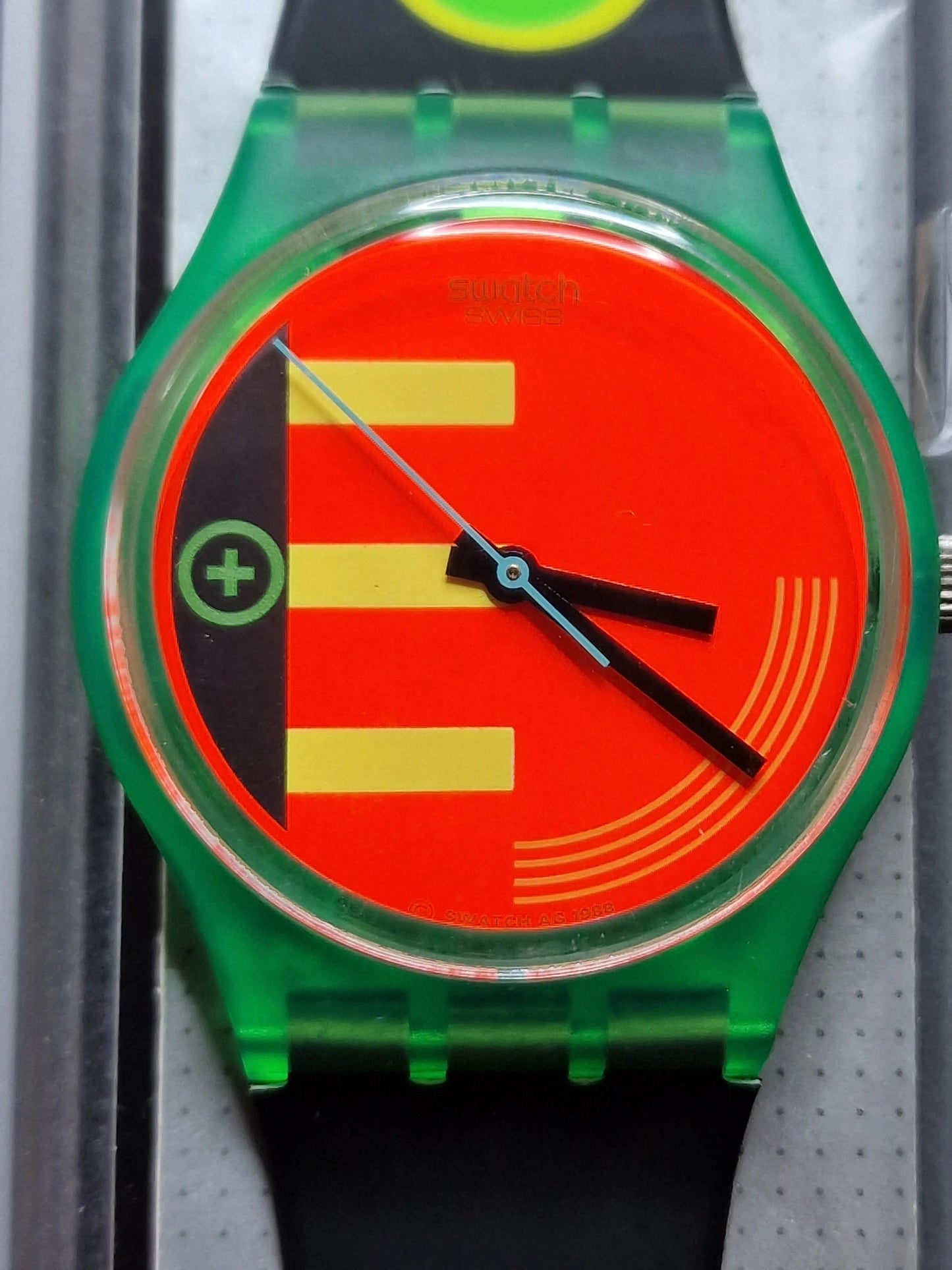💚 Swatch GG106 “Neo Rider” (1988) – Techno Neon Classic