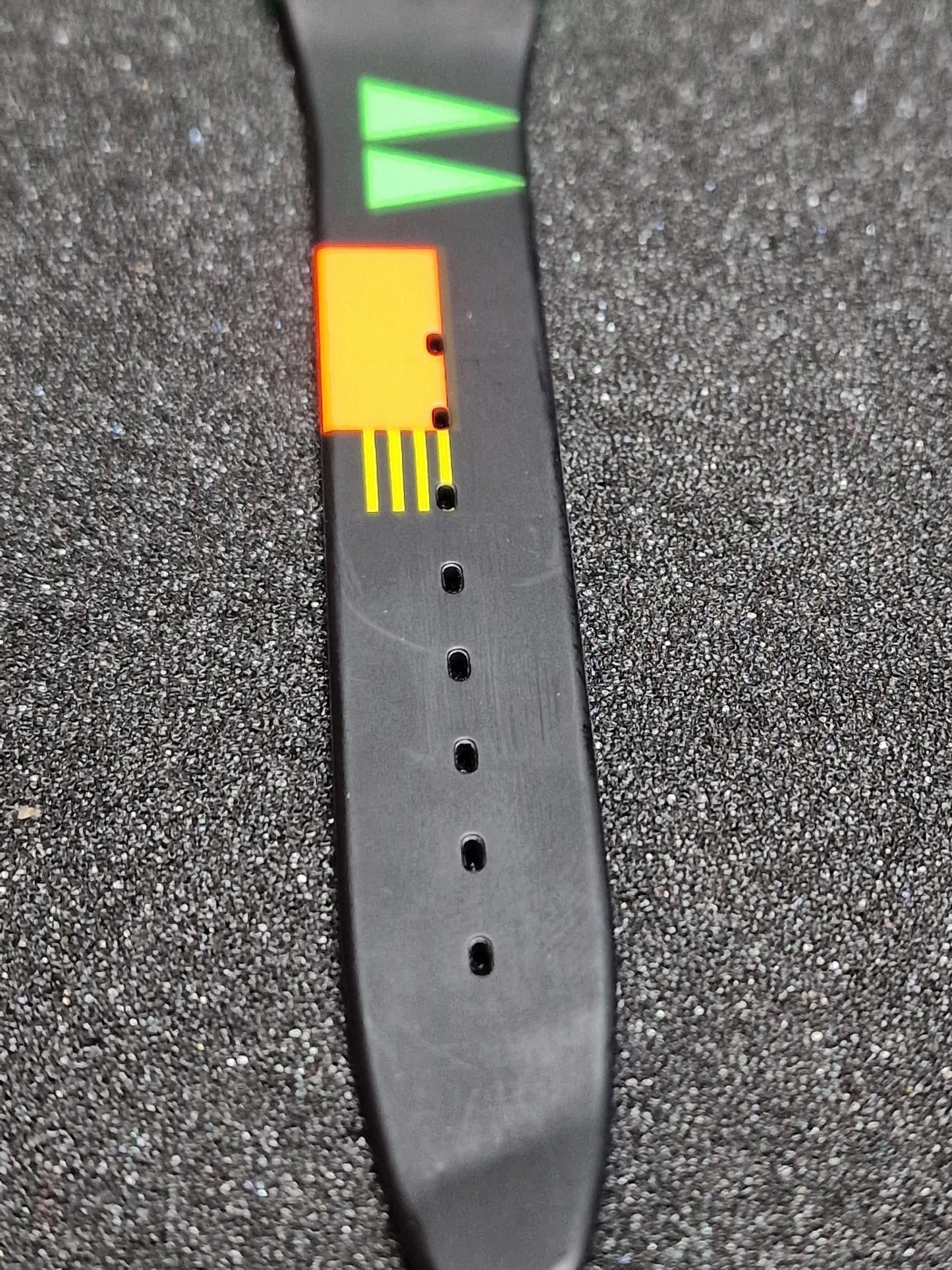 💚 Swatch GG106 “Neo Rider” (1988) – Techno Neon Classic