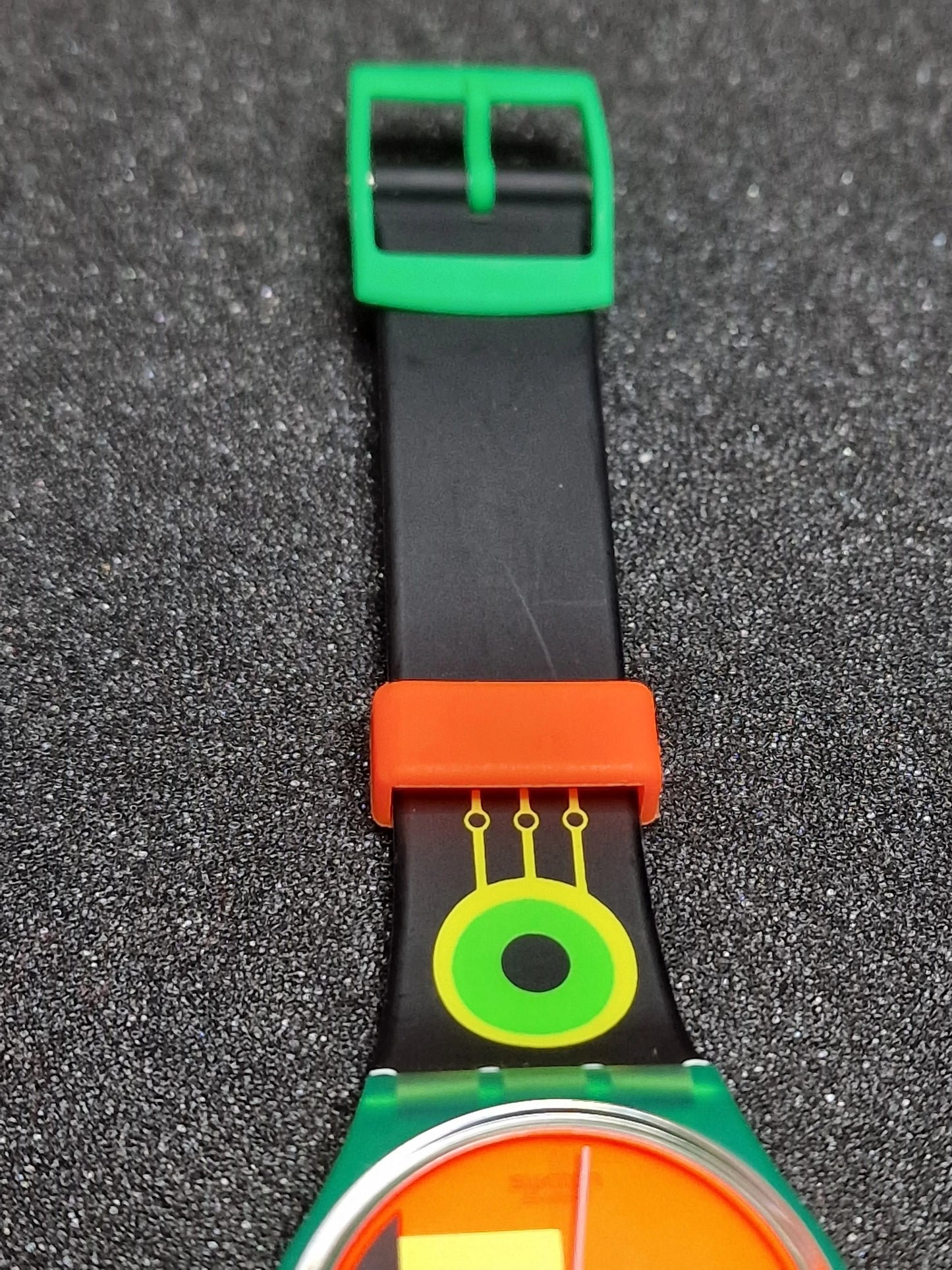 💚 Swatch GG106 “Neo Rider” (1988) – Techno Neon Classic