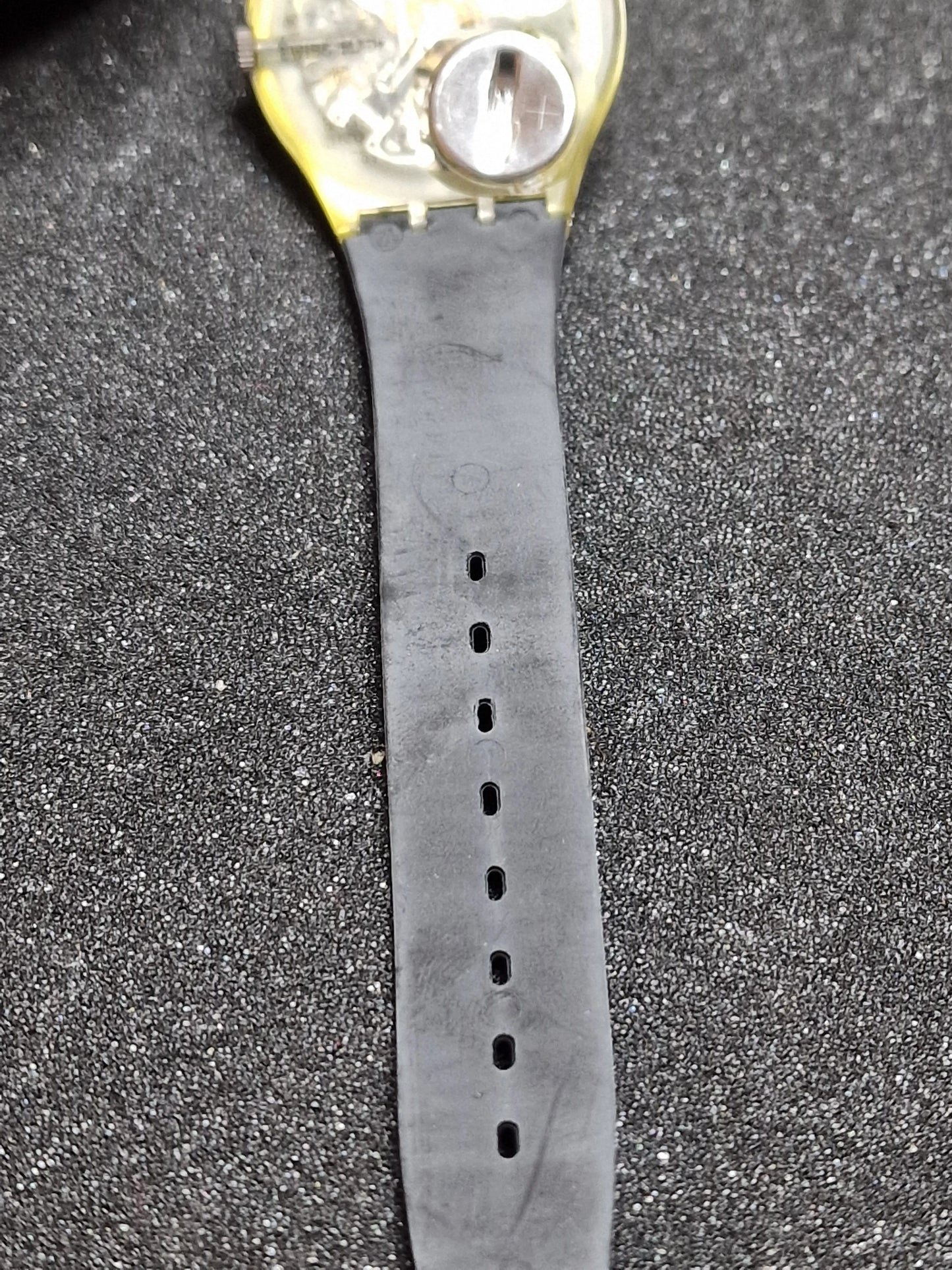 ⚙️ Swatch GX101 “Heartbreak” (1988) – Transparent Skeleton Classic