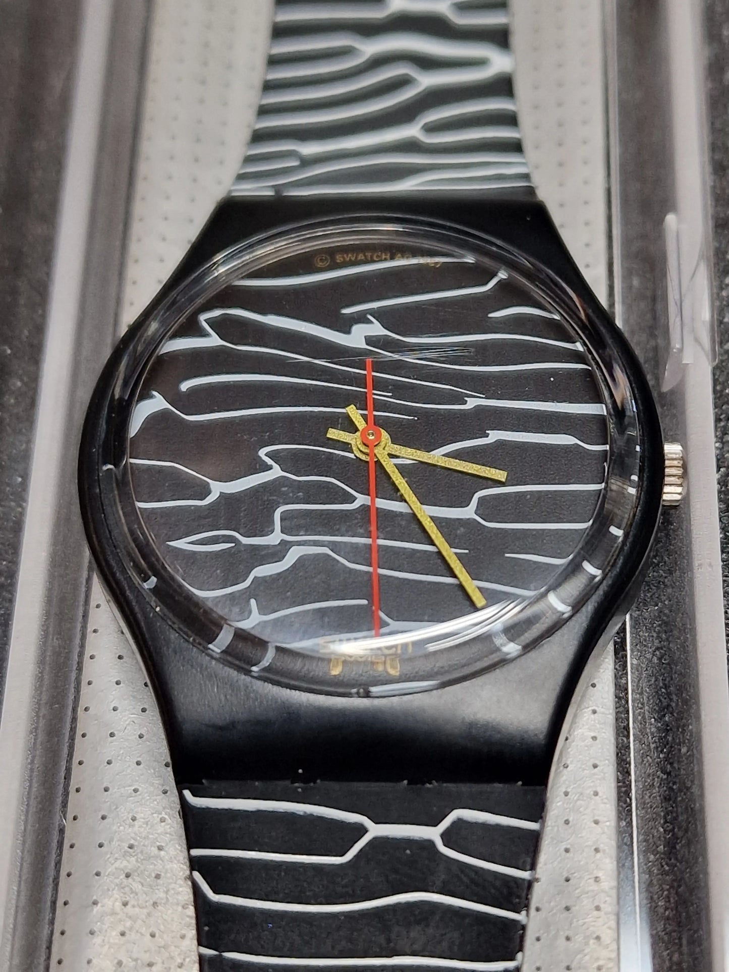 🖤 Swatch GB119 “Marmorata” (1987) – Marble Effect Classic