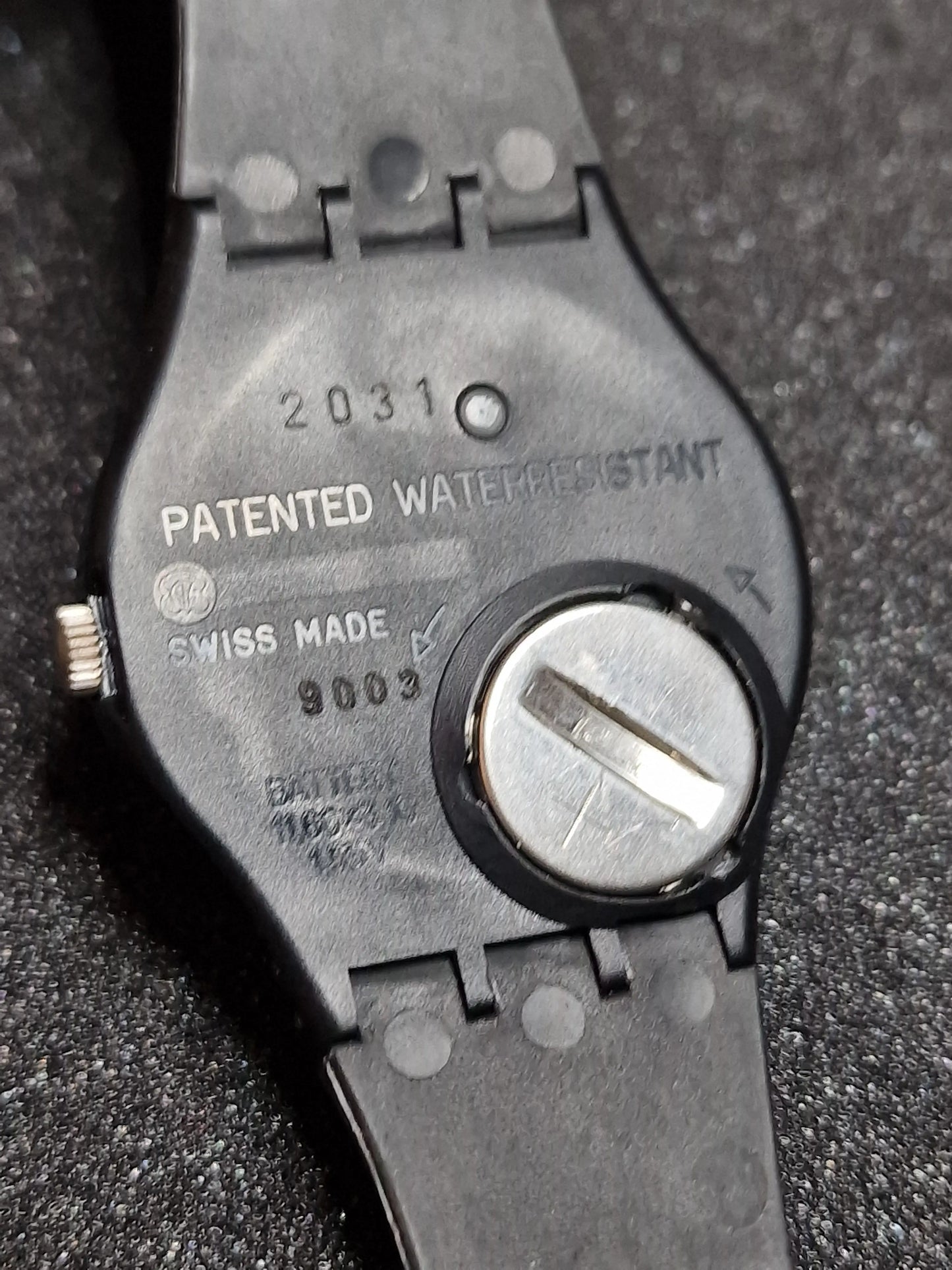 🕰️ Swatch GB725 “Classic” (1986) – Rare Early Day-Date Model