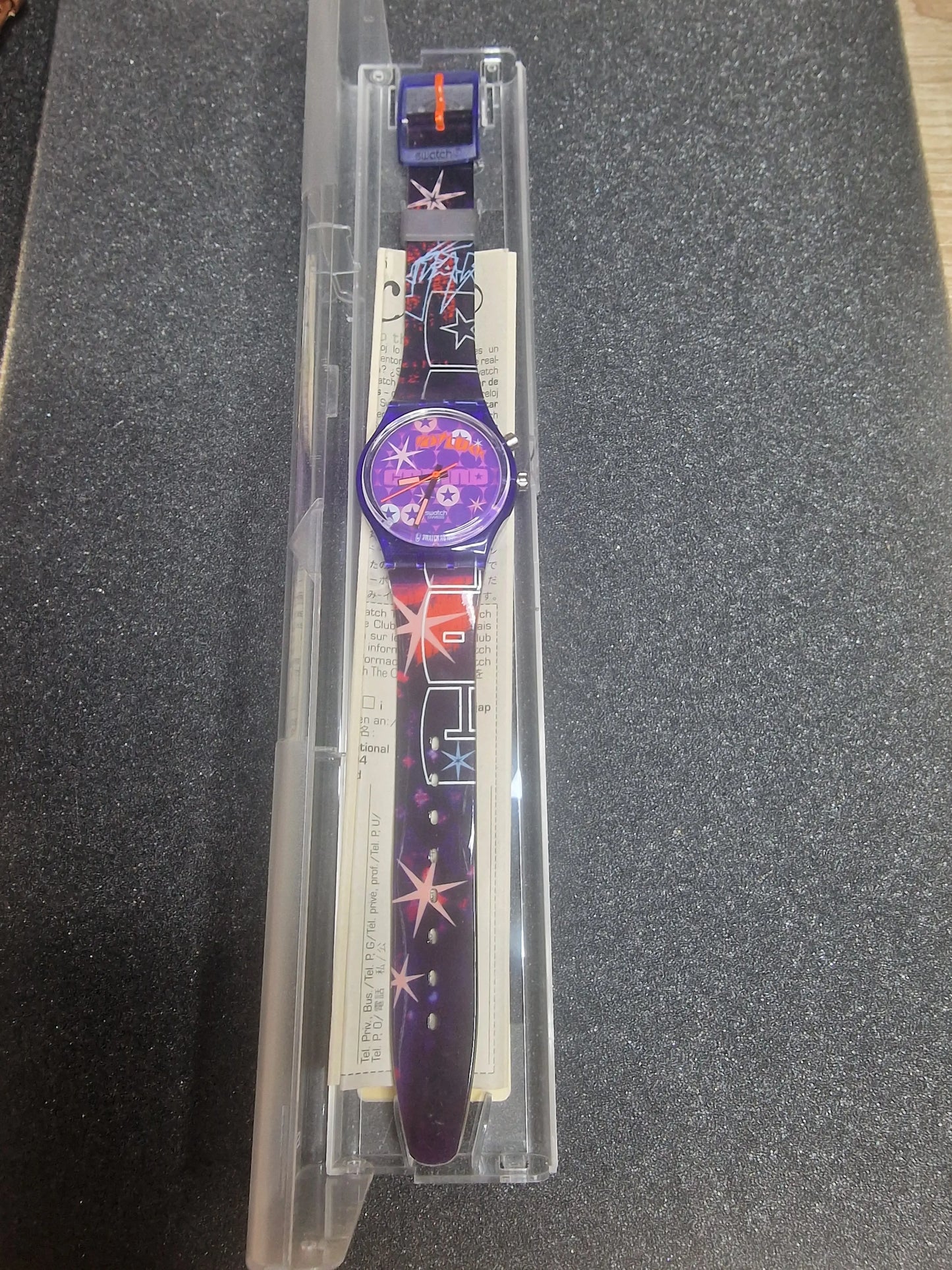💜 Swatch GN901 “Potluck” (1996) – Swatch Loomi Series