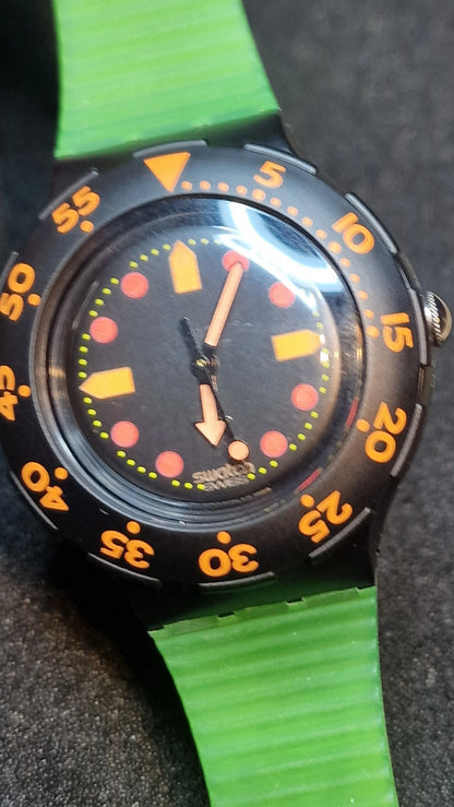 Swatch Scuba SDB100 “Barrier Reef” – 1990 Vintage Diver (200m WR)