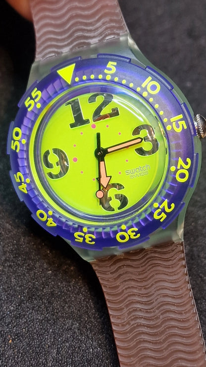 Swatch Scuba SDN103 “Spray Up” – 1992 Vintage Diver (200m WR)