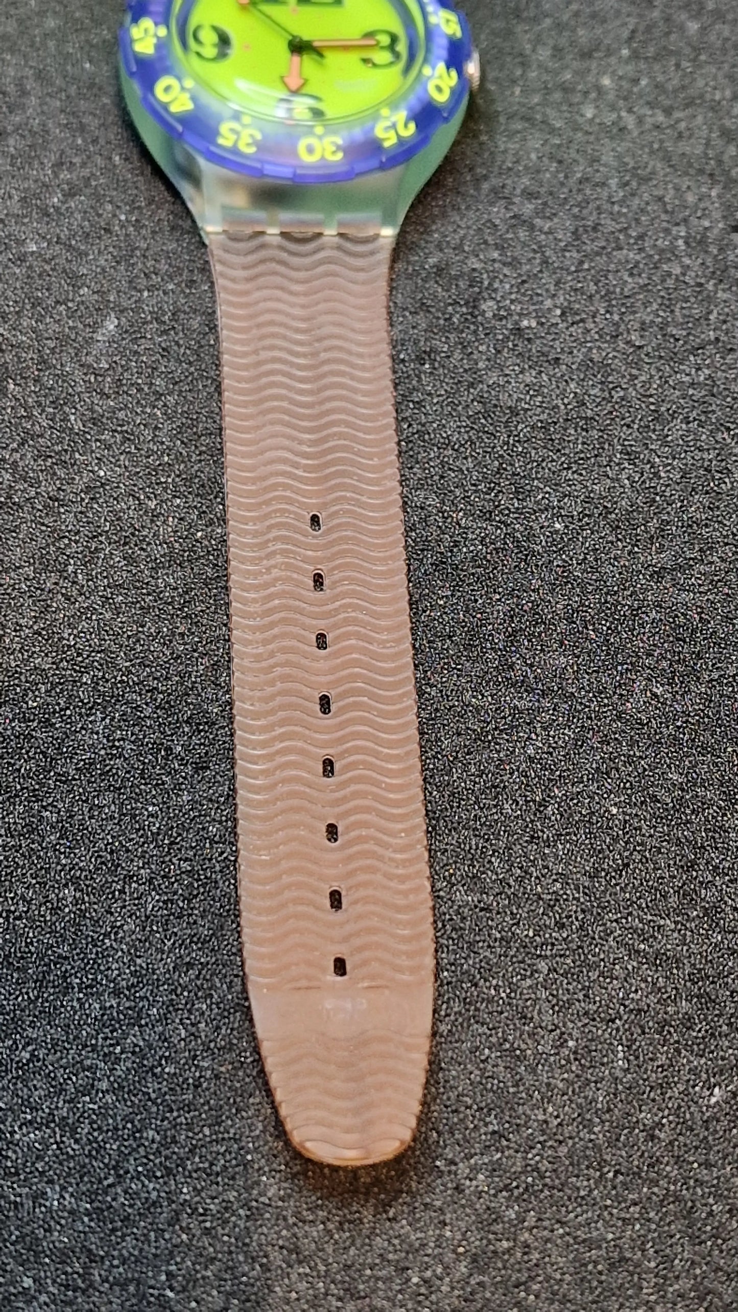 Swatch Scuba SDN103 “Spray Up” – 1992 Vintage Diver (200m WR)