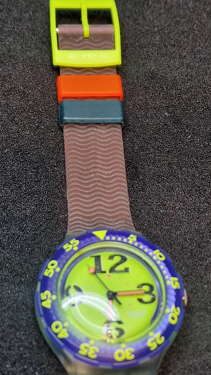 Swatch Scuba SDN103 “Spray Up” – 1992 Vintage Diver (200m WR)