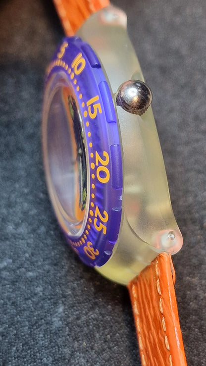 🕒 Swatch Scuba 200 – SDK106 “Red Island” (1992)