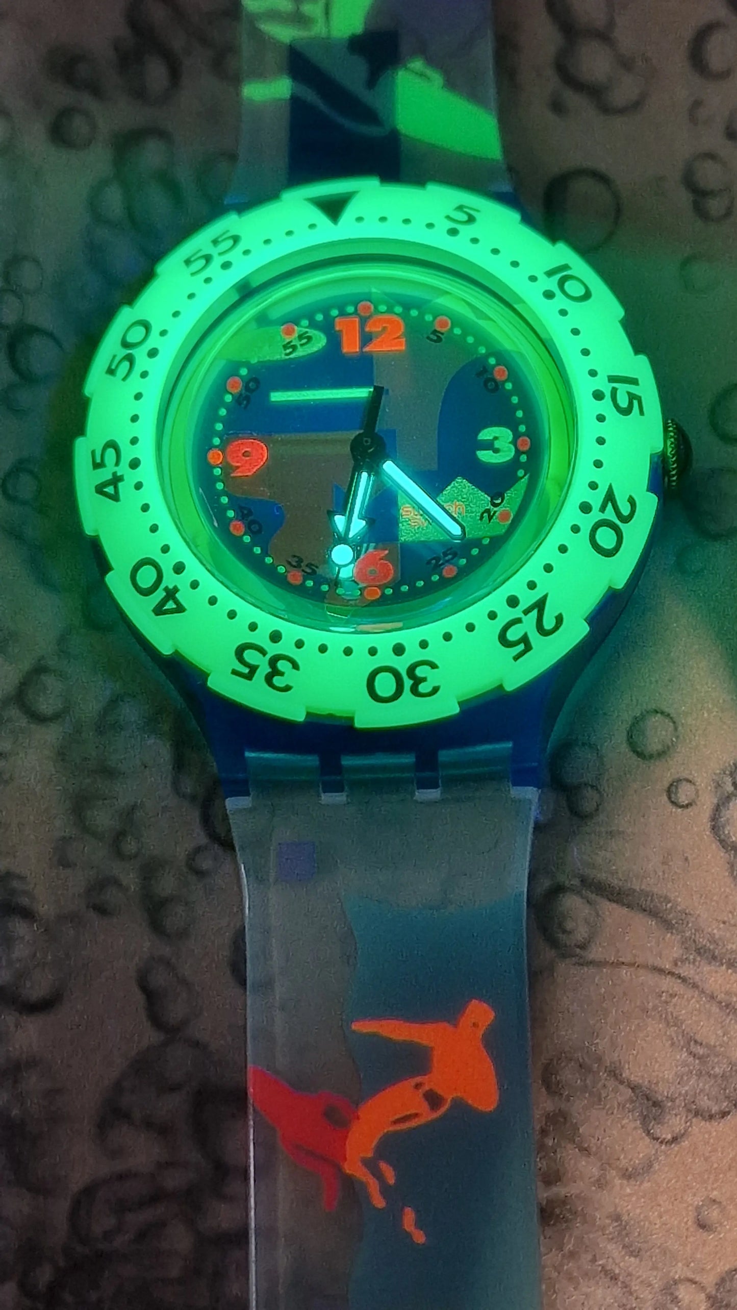 Swatch Scuba “Over the Wave” – SDN105 (1993) – Full Set 🌊🟩🟦