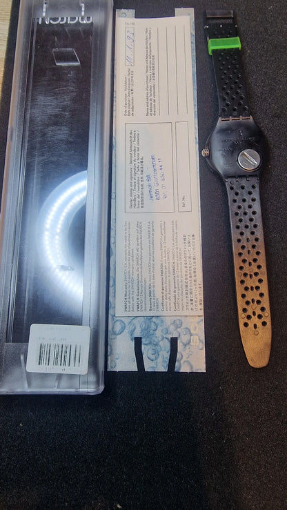 🖤 Swatch Scuba 200 – SDB102 “Black Wave” (1991)