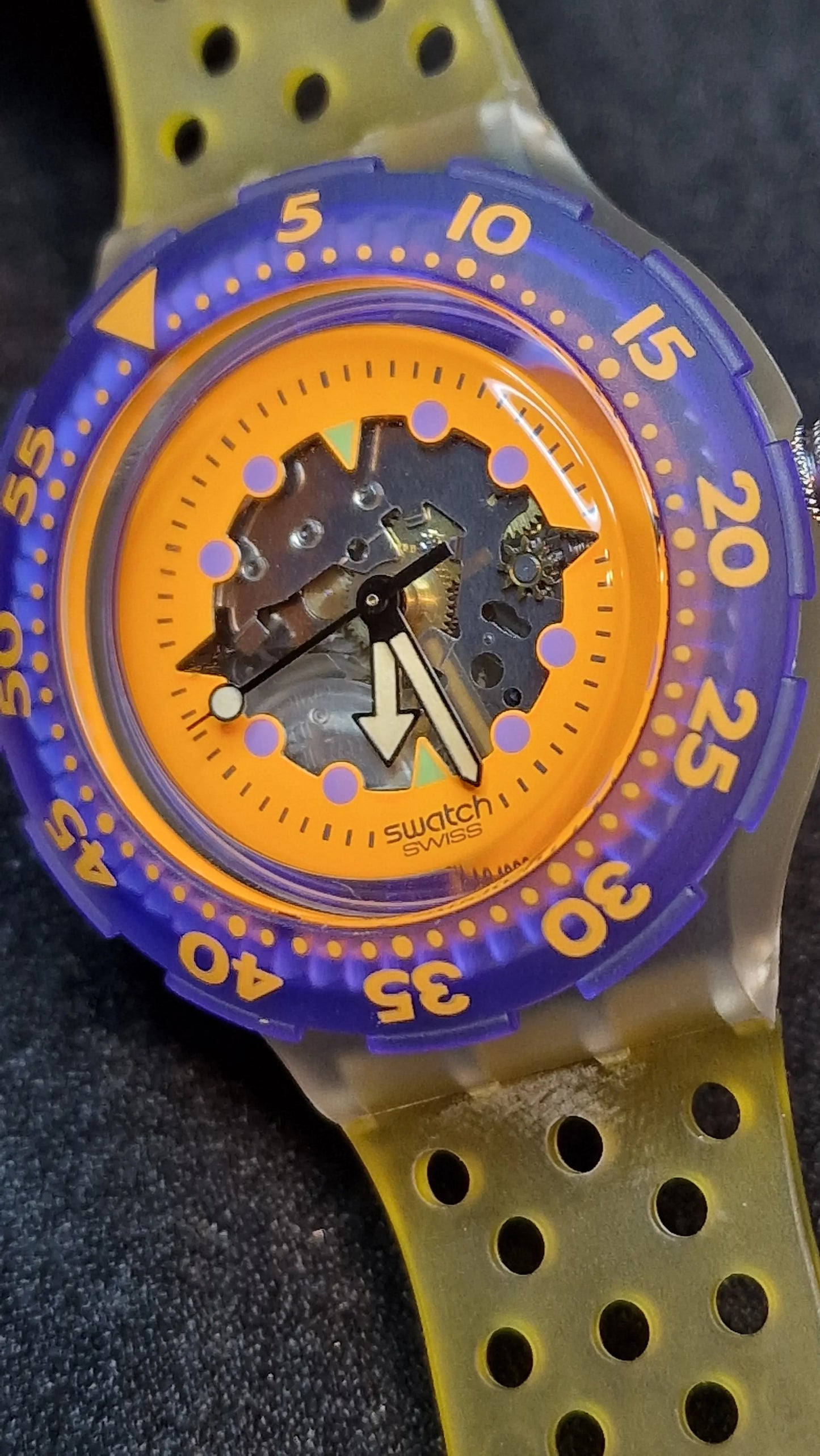 🔸 Swatch Scuba SDK103 Hypocampus (1990) – Iconic Scuba 200 Dive Watch