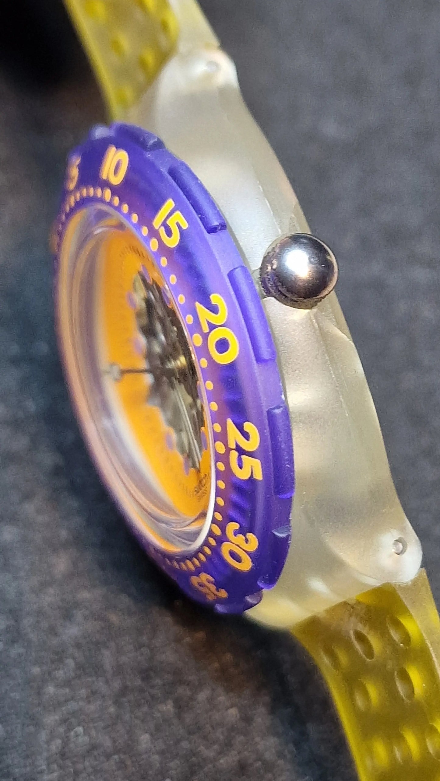 🔸 Swatch Scuba SDK103 Hypocampus (1990) – Iconic Scuba 200 Dive Watch