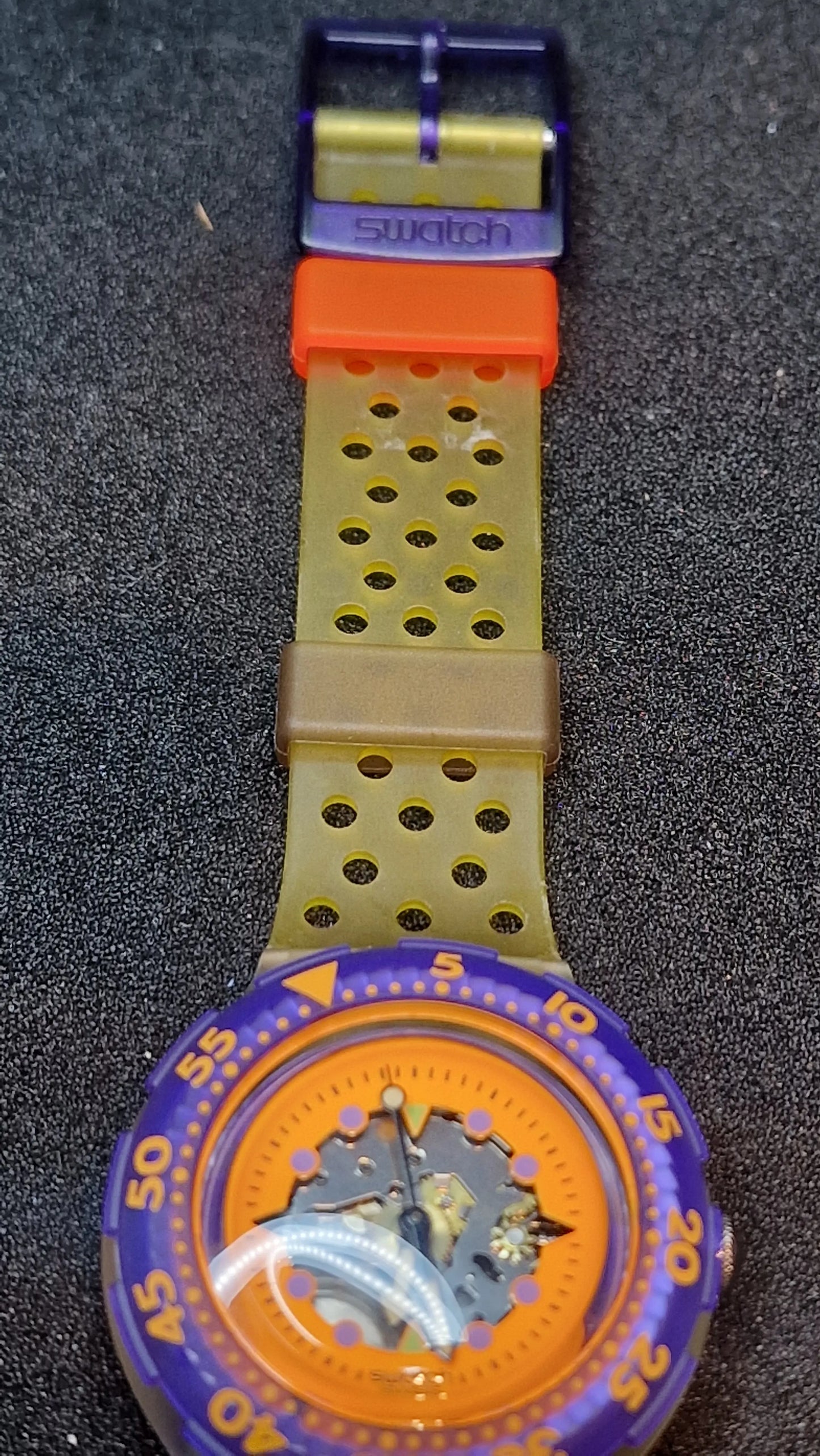 🔸 Swatch Scuba SDK103 Hypocampus (1990) – Iconic Scuba 200 Dive Watch