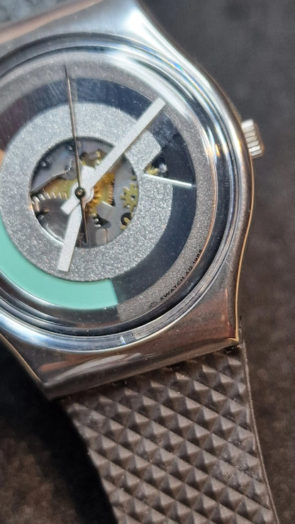🟣 Swatch GX405 "Metropolis" (1989) – Vintage Skeleton Design