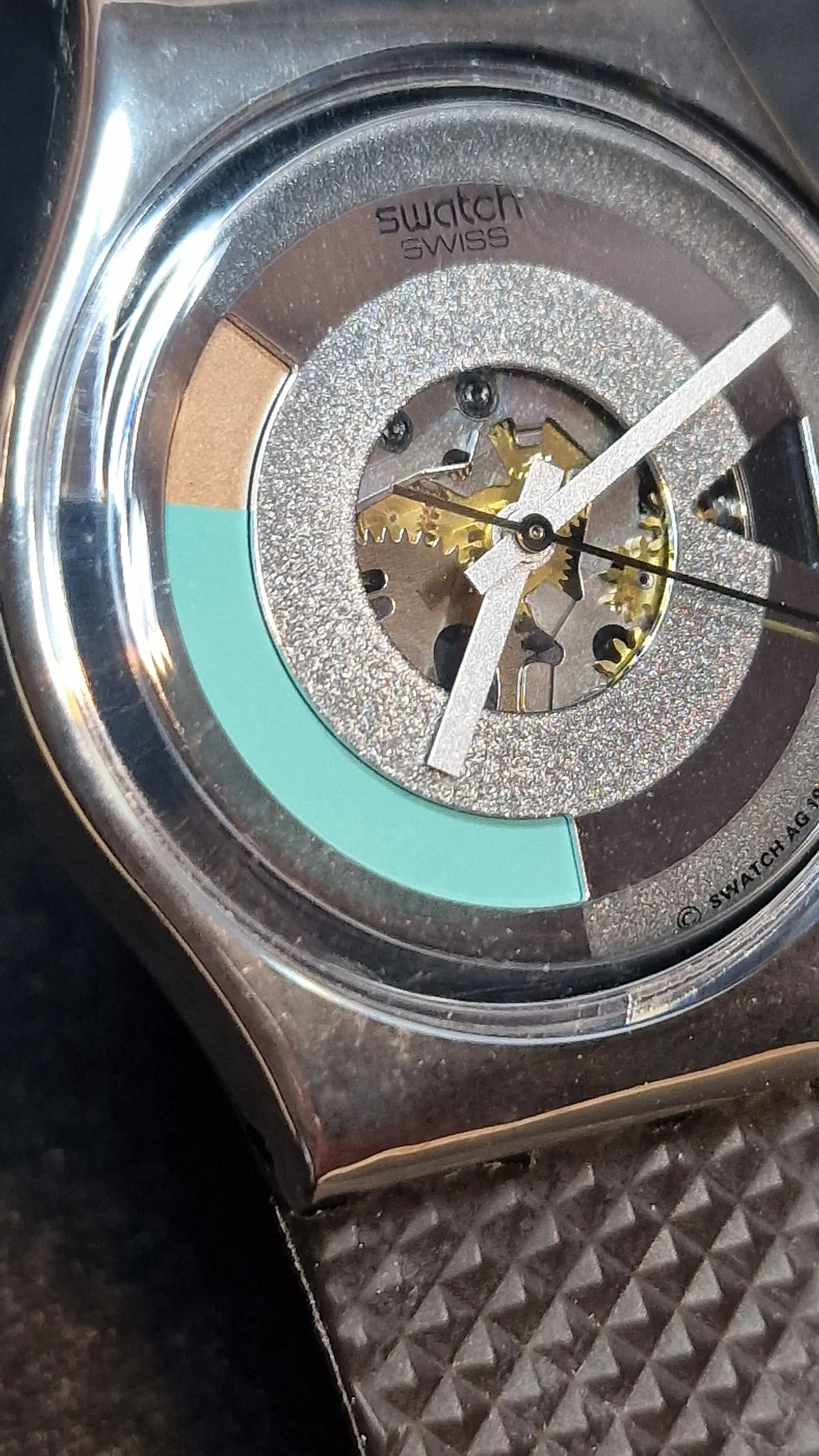 🟣 Swatch GX405 "Metropolis" (1989) – Vintage Skeleton Design