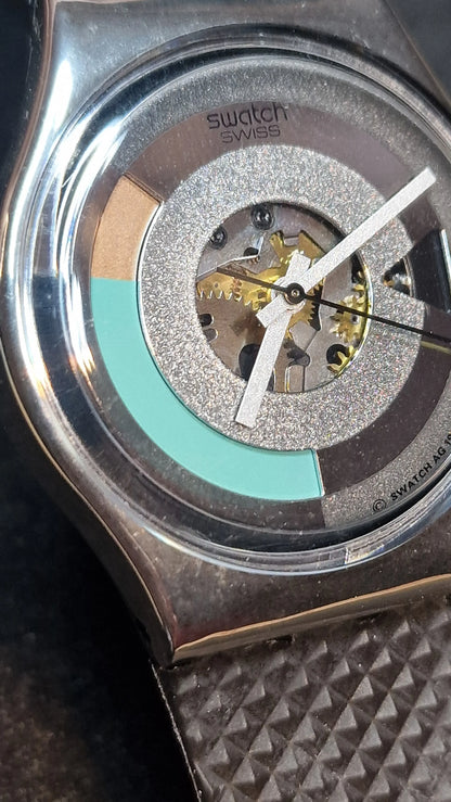 🟣 Swatch GX405 "Metropolis" (1989) – Vintage Skeleton Design