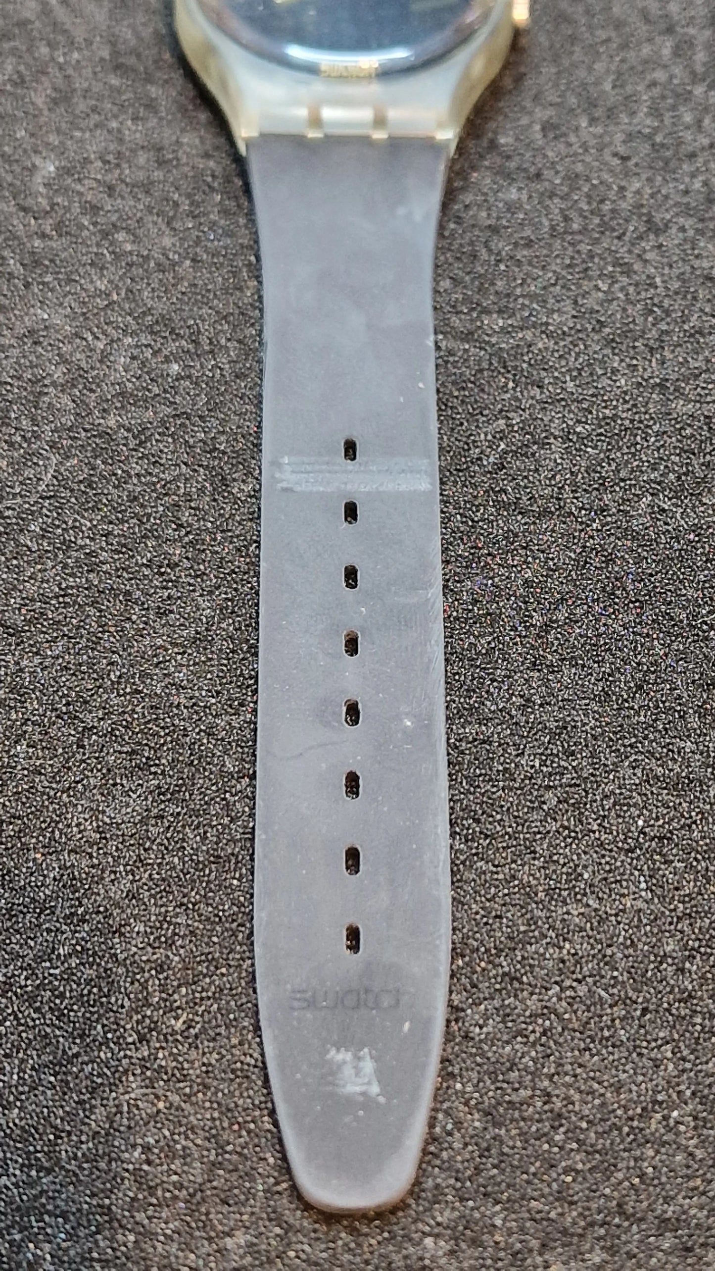 🕰️ Swatch GK104 – “Snowwhite” (1987)