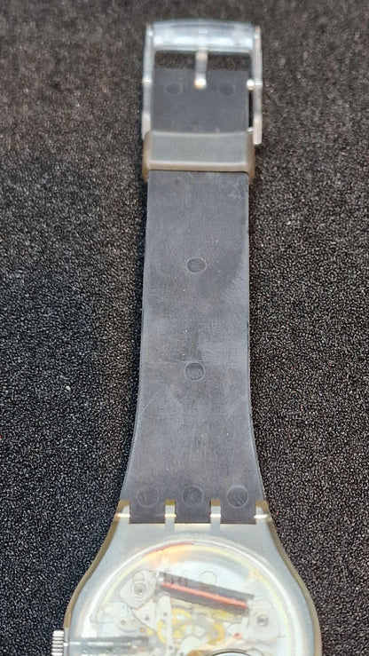 🕰️ Swatch GK104 – “Snowwhite” (1987)