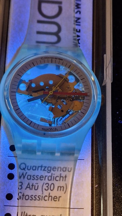 🪼 Swatch GK100 – Jelly Fish (1985) | Vintage Transparent Classic